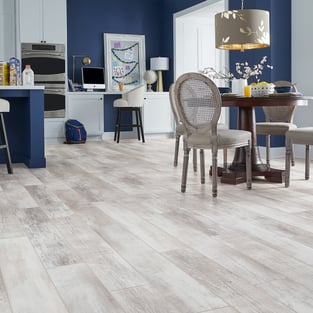 Laminate Flooring vs Luxury Vinyl Plank Flooring