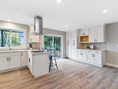 Vinyl flooring planks in kitchen